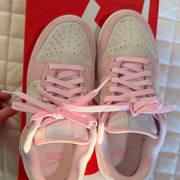 Nike Women's Soft Pink and Light Gray Sneakers - Picture 5 of 8